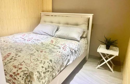 Brighton-le-Sands Casa | Rooms in a shared house next to a scenic and lively beach