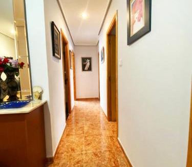 Montolivet Casa | Rooms in Valencia Great Location in Shared Apartment