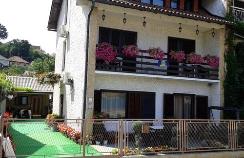 Donji Milanovac Casa | Rooms Jankovic