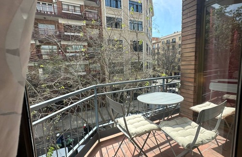 Esquerra de l'Eixample Apartamento | Rooms Nuevo Arago
