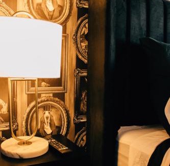 Leeton Apartamento | Rooms of Renown - The Panaretto Parlour
