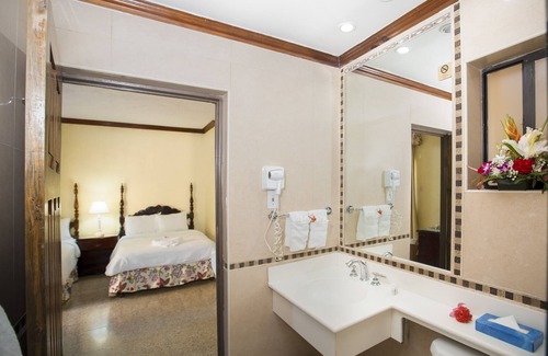 Negril Hotel | Rooms on the Beach Negril
