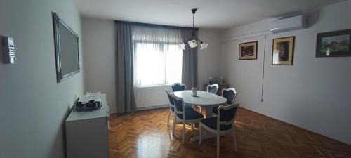 Karlovac Apartamento | Rooms4U