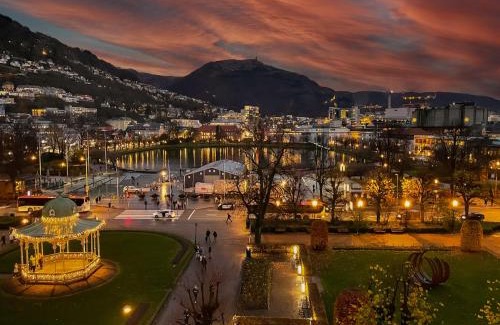 Nygard Apartamento | Roomsly - Cozy Hilltop Hideout in Central Bergen