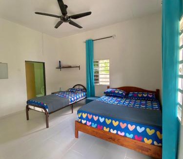 Batu Buruk Casa | roomstay batu buruk