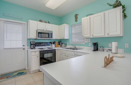 Orange Beach Villa | Roomy 2 bed 2 bath just minutes from the Wharf, and the beach!
