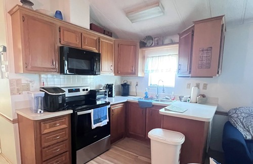 Braden River Casa | Roomy 2 Bed home in Sarasota Resort; near Siesta Key Beach! Includes golf cart.