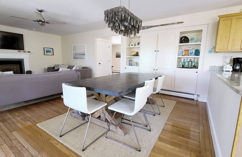 Truro Casa | Roomy 3BD+ --A/C, Screen Porch, Outdoor Shower, Fire Pit, Ping Pong--Plenty of Space to Spread Out
