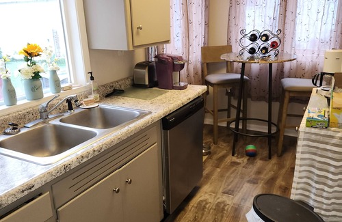 Lake Park Casa | Roomy 4-bedroom home across the lake in Lake Park, IA. Sleeps 7