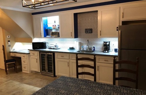 Harbison Apartamento | ROOMY APARTMENT IN QUIET NEIGHBORHOOD CLOSE TO EVERYTHING!