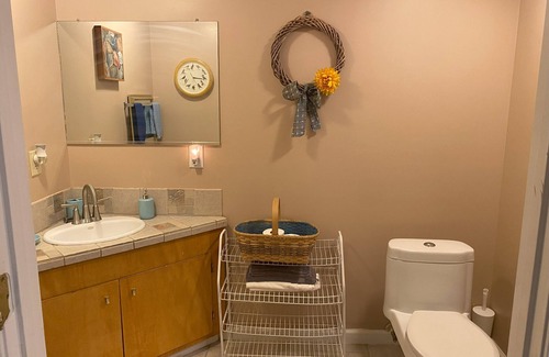 State Road Casa | Roomy Bungalow in Yadkin Valley Wine Country