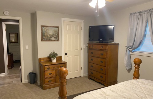 State Road Casa | Roomy Bungalow in Yadkin Valley Wine Country