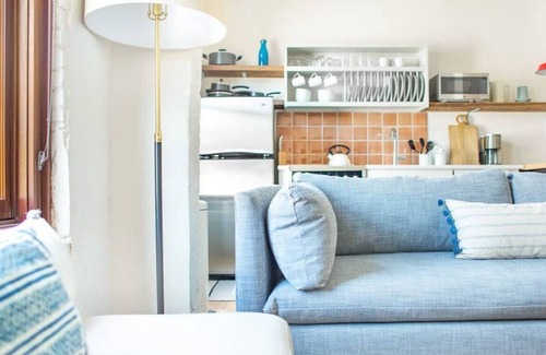Yamacraw Village Condominio | Roomy Hip 2BR in the Heart of Downtown Savannah