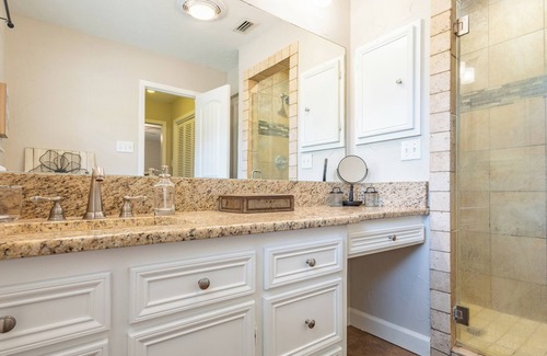 Glen Rose Casa | Roomy Home on the Hill overlooking Glen Rose, TX