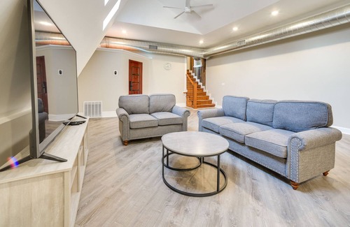 Troy Apartamento | Spacious Troy Apartment - Walk to Downtown!