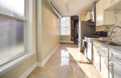 Troy Apartamento | Spacious Troy Apartment - Walk to Downtown!