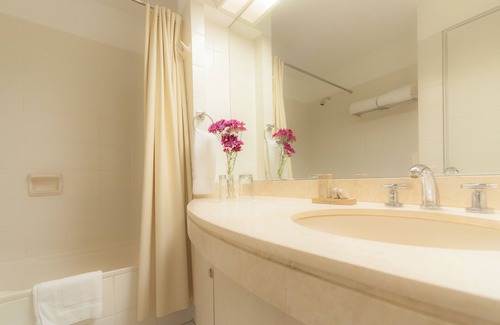 Chacarilla-Santa Cruz Hotel | Roosevelt Hotel & Suites