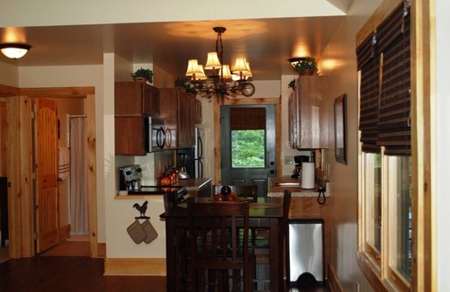 Hendersonville Cabina | Gallo Ridge, una cabina Sensacional Get Away / cerca de Chimney Rock
