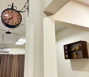Rishikesh Apartamento | RootHouse by The Big Bear