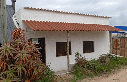 Aguas Dulces Casa | Rosa blanca