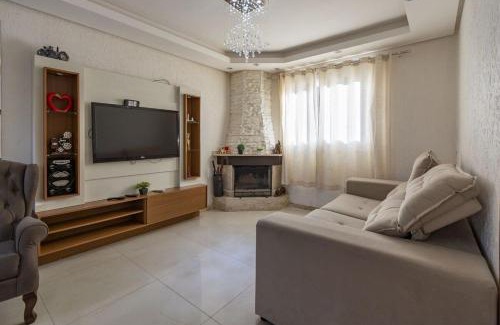 Floresta Casa | Rosa Casa Geminada Villa Mariana