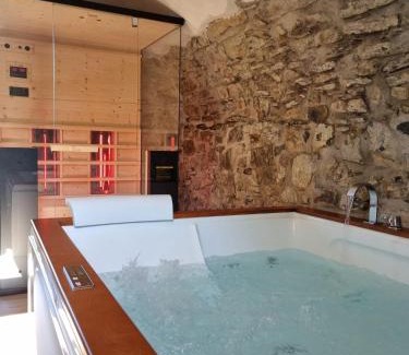 Tresana Casa | "Rosa di sera" - Relax in Toscana con Spa privata