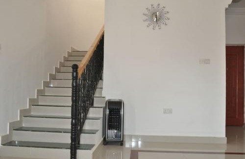 Sanyang Villa | Rosa Parks Villa - Sanyang The Gambia