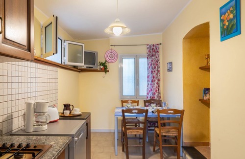 Valloria Apartamento | Rosa (VLO201) by Interhome