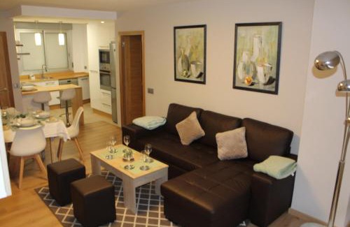El Ensanche Zona Nuova Apartamento | Rosalía de Castro, 41 - Centro - VUT-CO-01904