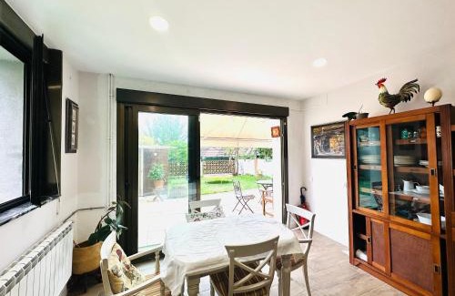 Las Campas y San Claudio Apartamento | ROSALES Apartamento y jardín