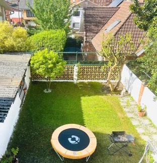 Las Campas y San Claudio Apartamento | ROSALES Apartamento y jardín