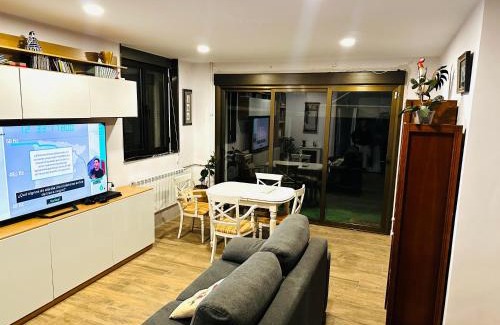 Las Campas y San Claudio Apartamento | ROSALES Apartamento y jardín