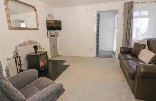 Irvine Casa | Rosalin Cottage