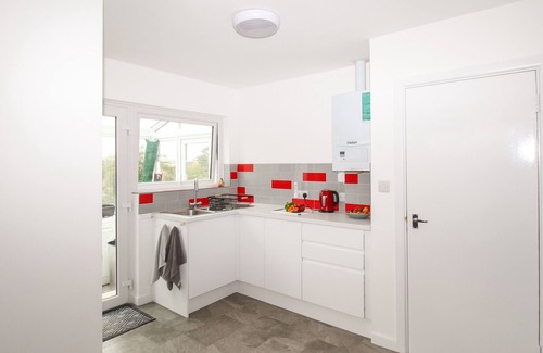 Shipton Gorge Casa | ROSAMOND, pet friendly, with a garden in Shipton Gorge