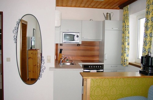 Thomatal Apartamento | Rosanin / 3 habitaciones / ducha, baño, WC - Ferienwohnungen Almsonne