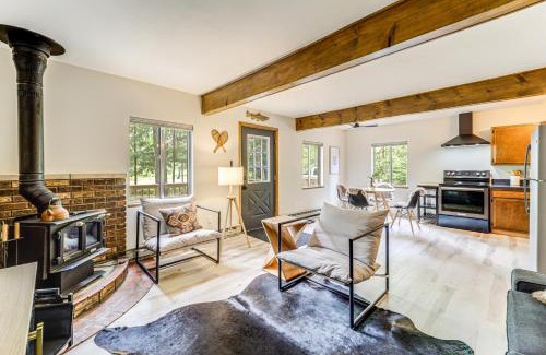 Higgins Lake Casa | Roscommon Chalet with Hot Tub Near Higgins Lake!
