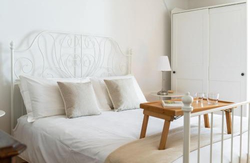 Castagnola Apartamento | Rose Apartment by Quokka 360 - refined two-bedroom apartment with garden