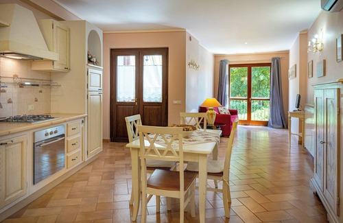 Crocemaroggia Otro | Rose apartamento en casa de campo con jardín y piscina