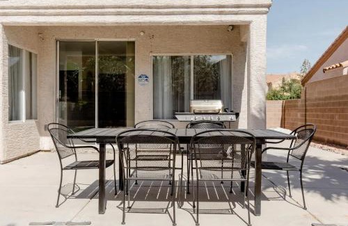 North Las Vegas Casa | Rose Canyon- 5 Bedroom Home in Las Vegas