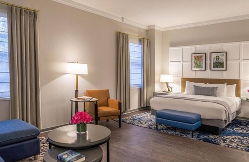 Downtown Portland Hotel | Rose City Retreat: Elegance & Culture at Your Doorstep | Enjoy Iconic Amenities