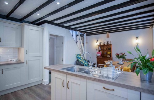 Bishopston Cabaña | Rose Cottage - 3 Bedroom - Murton Mumbles