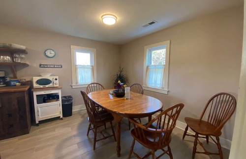 Bremo Bluff Otro | Rose Cottage at Chevy Chase Farm