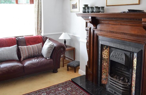 Lindale Casa | Rose Cottage