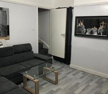 Tipton Casa | Rose Cottage