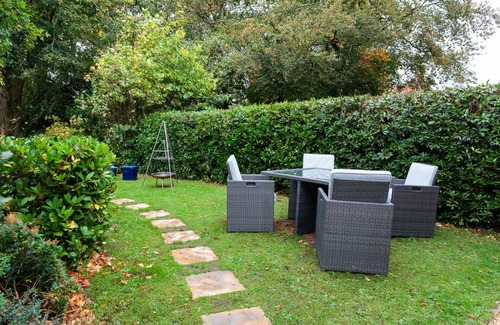 New Forest District Casa | Rose Cottage in the heart of the New Forest, dogs welcome, EV point, sleeps 6