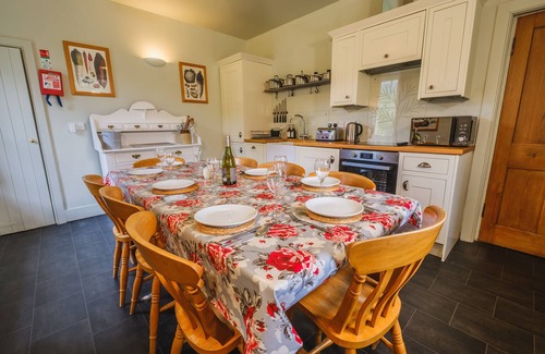 Larachbeg Cabaña | Rose Cottage – Romantic Retreat on the banks of the River Aline