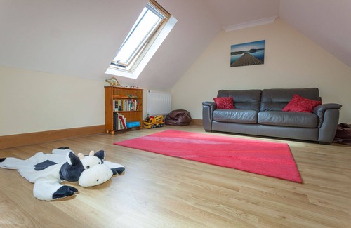 Linlithgow Apartamento | Rose Cottage - sleeps 8 guests in 3 bedrooms