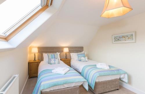 Blairgowrie Casa | Rose Cottage with Hot Tub