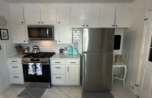 Broken Arrow Casa | Rose District Charming 3-bedroom house in Broken Arrow with fast wifi