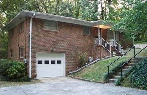 New Castle Casa | Rose Drive Brickstone 8